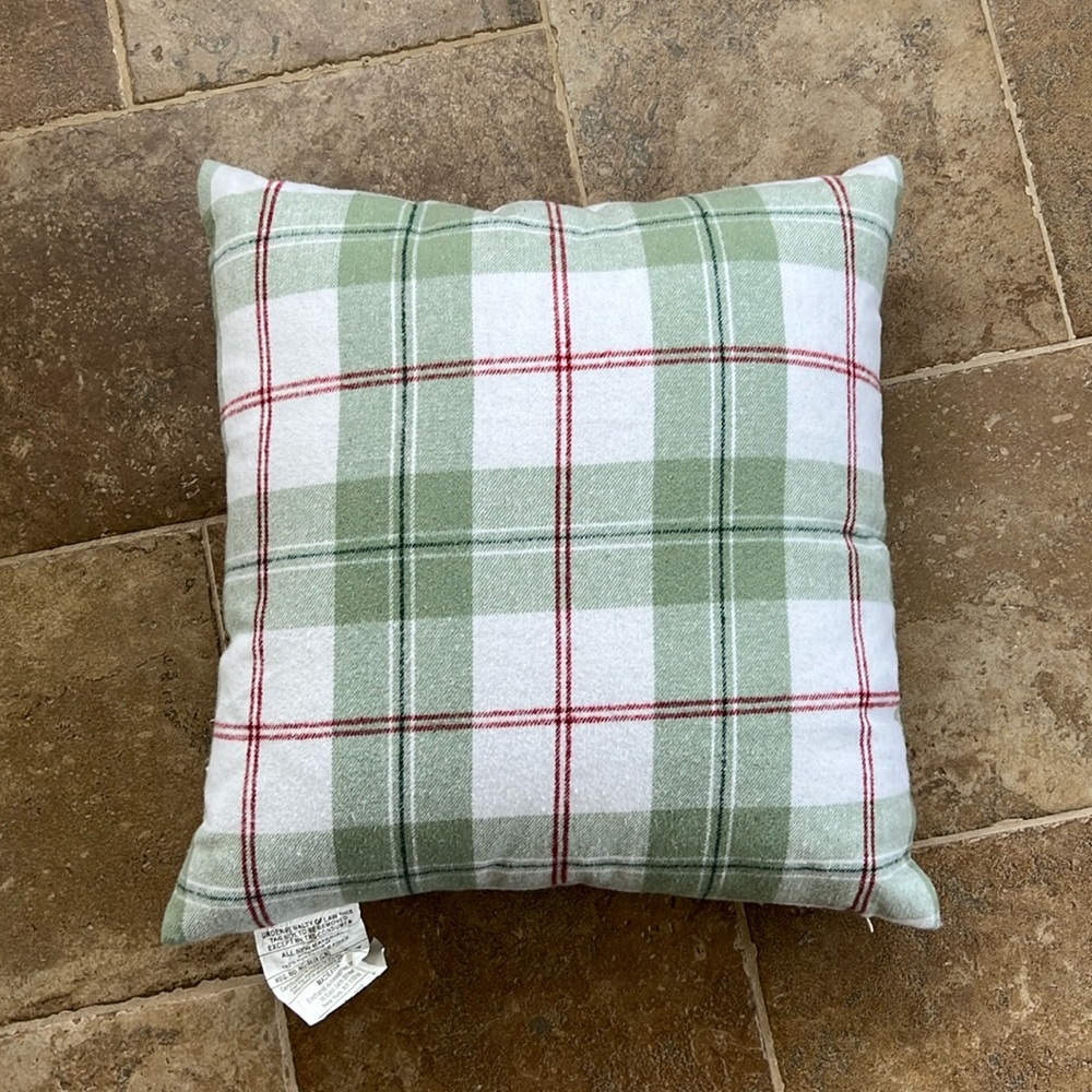 Threshold pillow